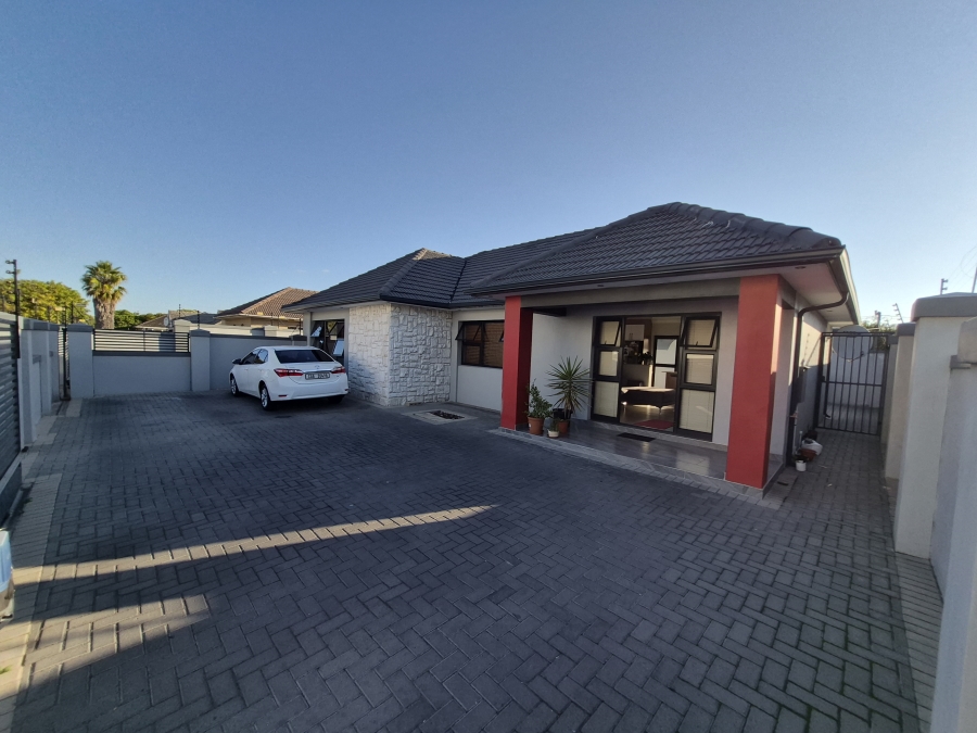 To Let 3 Bedroom Property for Rent in Penlyn Estate Western Cape